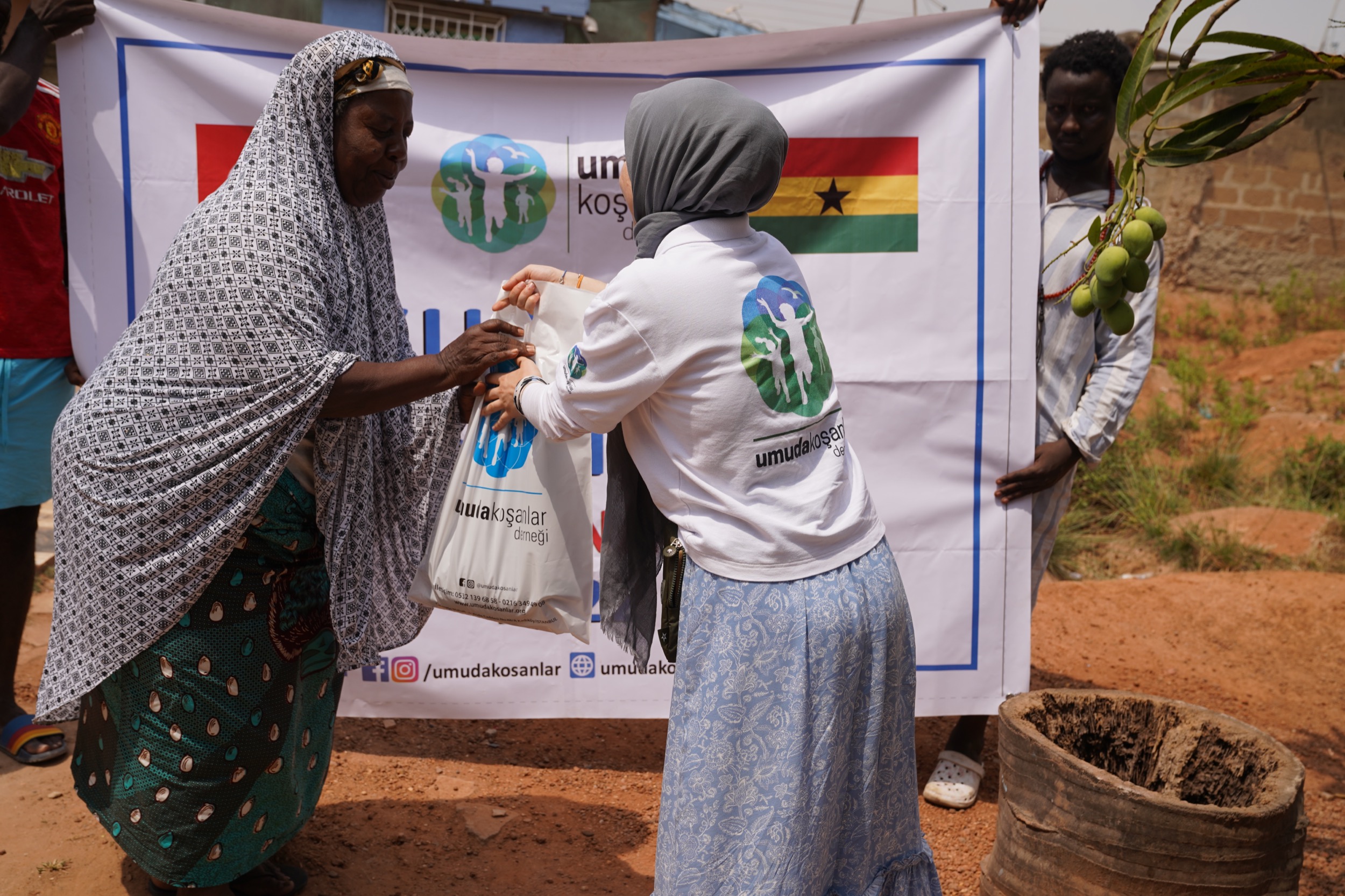 ADAK KURBANLAR İHTİYAÇ SAHİPLERİNE ULAŞTI