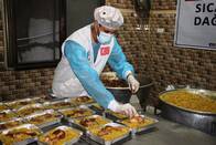 YEMEN VE GAZZE'DE SICAK YEMEK DAĞITIMLARI YAPILDI