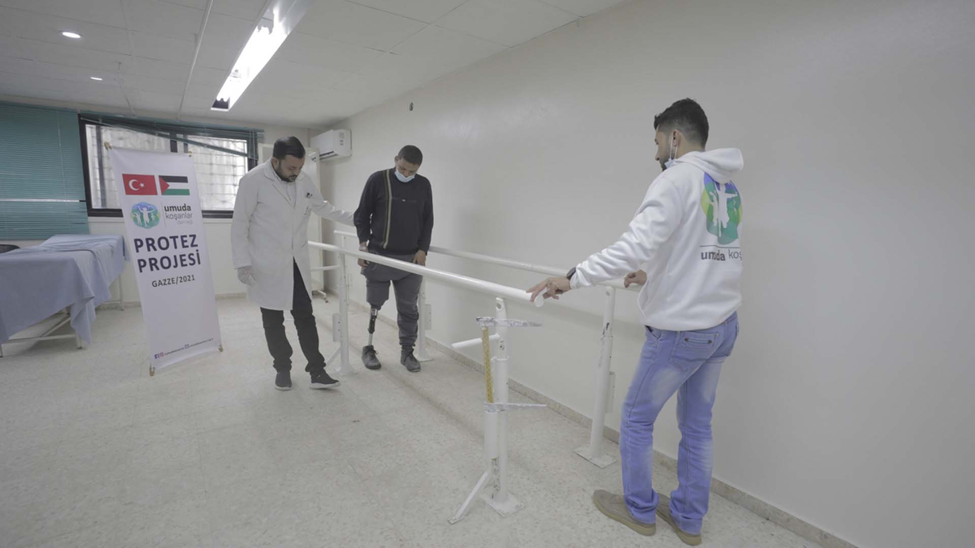 GAZZE'DE 20 YARALIYA PROTEZ BACAK TEDAVİSİ YAPILDI