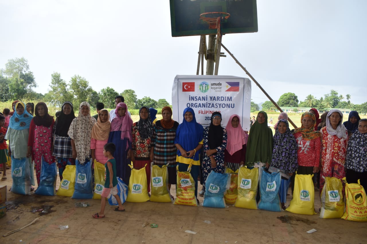 FİLİPİNLER COVID-19 ACİL YARDIM ERZAK DAĞITIMI