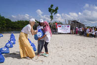 FİLİPİNLER'DE RAMAZAN SEVİNCİ