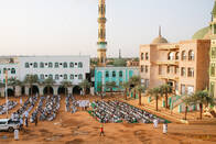 SICAK YEMEK SOFRAMIZI SUDAN'DA KURDUK