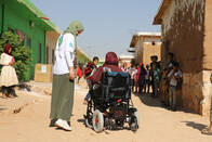 İhtiyaç Sahiplerine Tekerlekli Sandalye