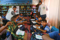 Gazze'li Çocuklara Kırtasiye Çantaları Dağıttık