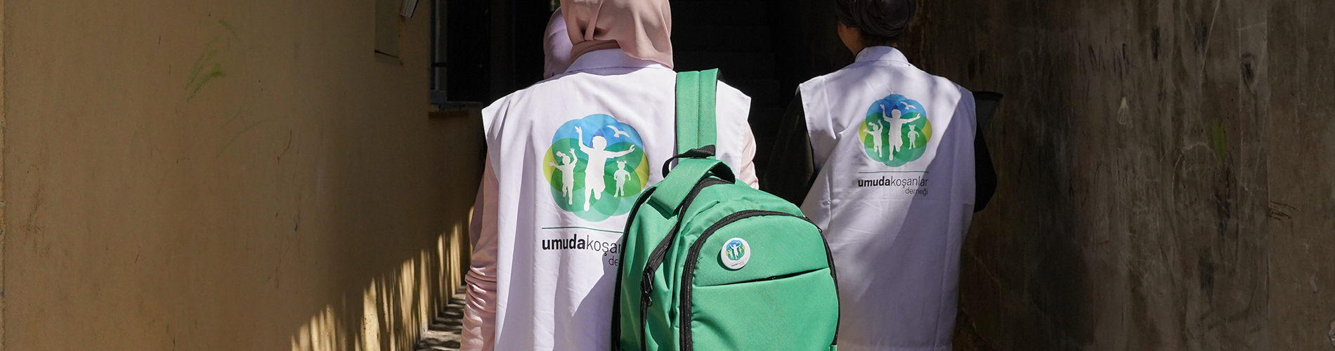 İstanbul'da Çocuklar Okula Umutla Başladı