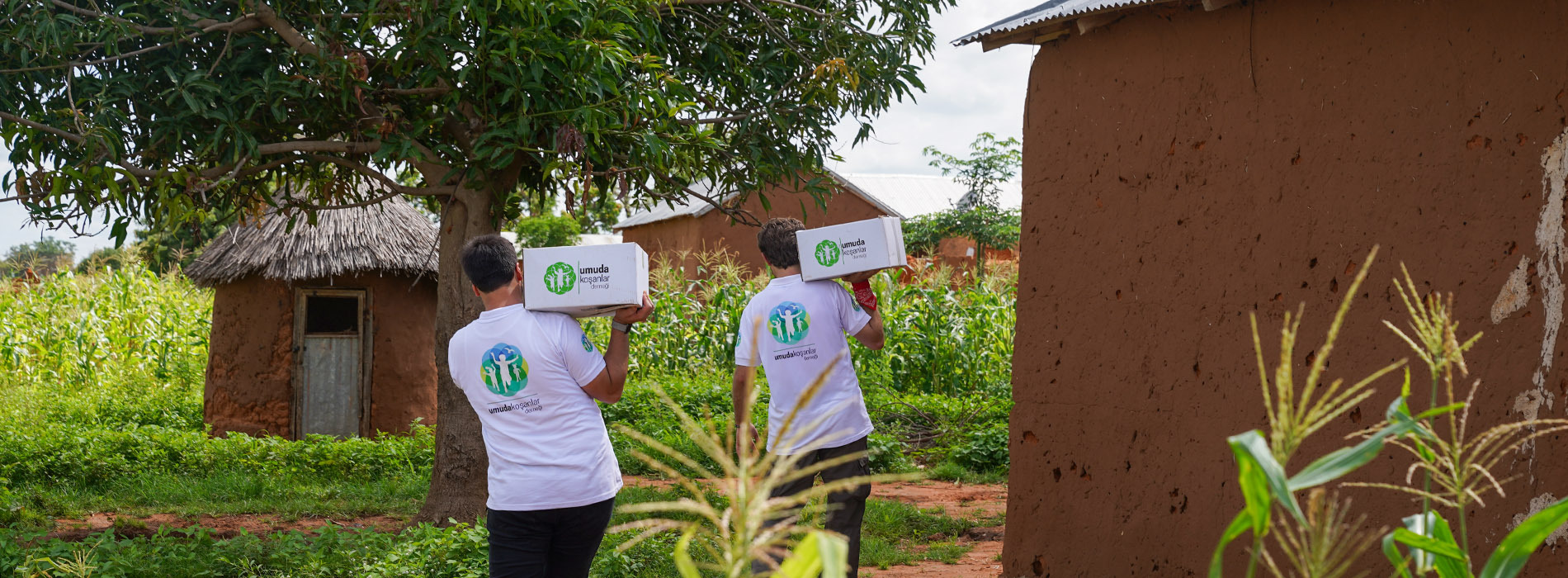 Gana Sel Baskını İçin Acil Yardım Götürdük