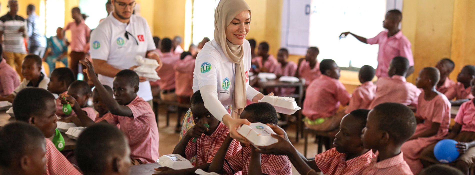 Sıcak Yemek İkramlarımız Gana'da Devam Ediyor