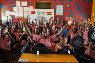 Gana'da Öğrencilere Kırtasiye Çantaları Hediye Ettik