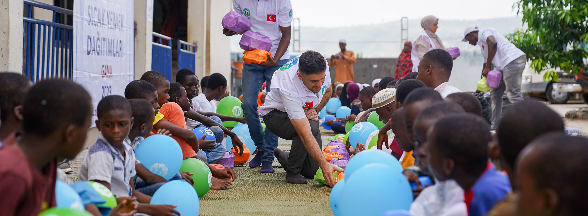 Gana'da Sıcak Yemek Sofraları Kurduk