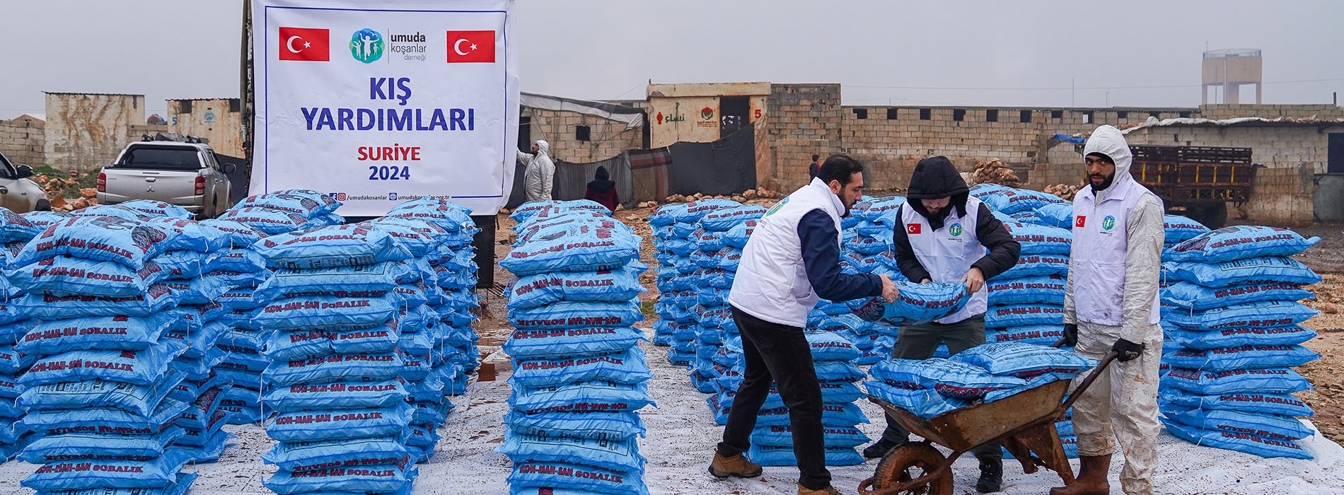 İdlip'te Ailelere Kömür Desteğinde Bulunduk