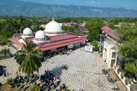 RAMAZAN DAĞITIMLARIMIZ İÇİN ENDONEZYA VE FİLİPİNLER’DEYDİK 