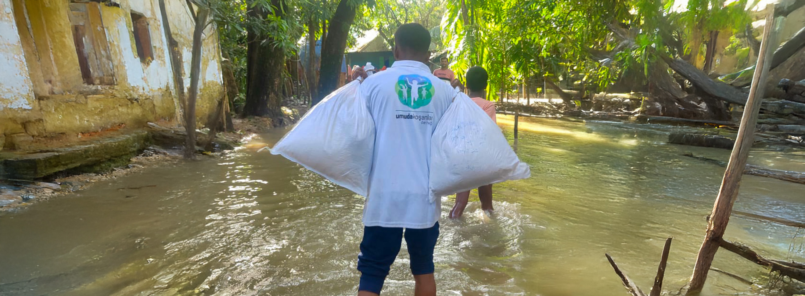 Bangladeş’te Sel Felaketinden Etkilenenlere Acil Yardımlarımızı Ulaştırdık