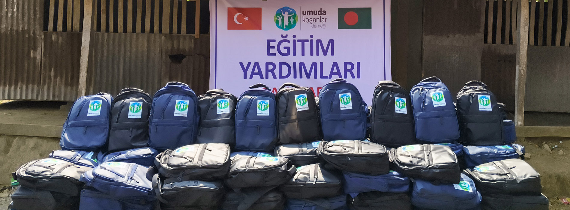 Bangladeş’te 1000 Öğrenciye Kırtasiye Seti Desteği Sağladık